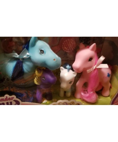 Wonder Pony Land -Little Pony Family Set of 4 Dream Collection $22.98 Play Figure Playsets