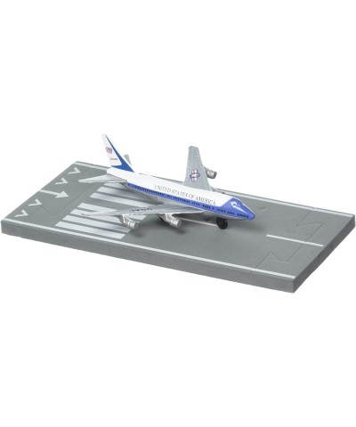 Worldwide Trading RW015 Runway24 Air Force One Boeing 747 Diecast $23.35 Kids' Play Airplanes